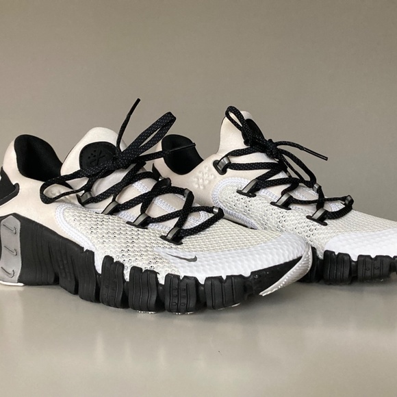 Nike Shoes - Nike Free Metcon 4 Women's Workout Shoes